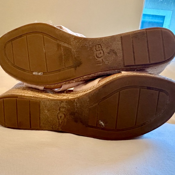 UGG Tan & Cream Espadrilles with bow detail & cushioned soles - Picture 7 of 7